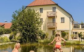 ad vineas Gästehaus Nikolaihof-Hotel Garni